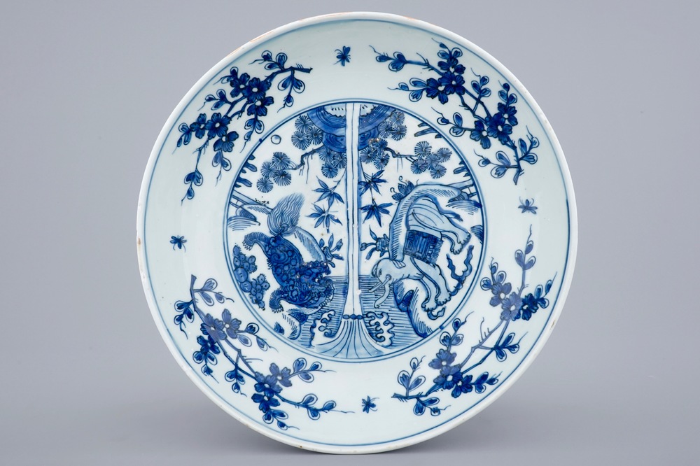 A Chinese blue and white "Elephant and Lion" dish, Ming Dynasty, 16th C.