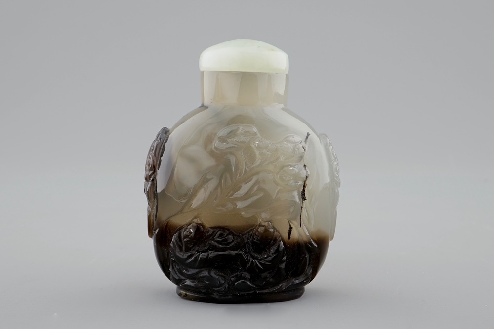 A fine Chinese agate snuff bottle, 18/19th C.