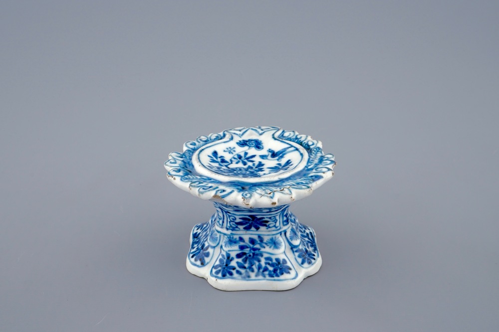 A Chinese blue and white export salt, Kangxi