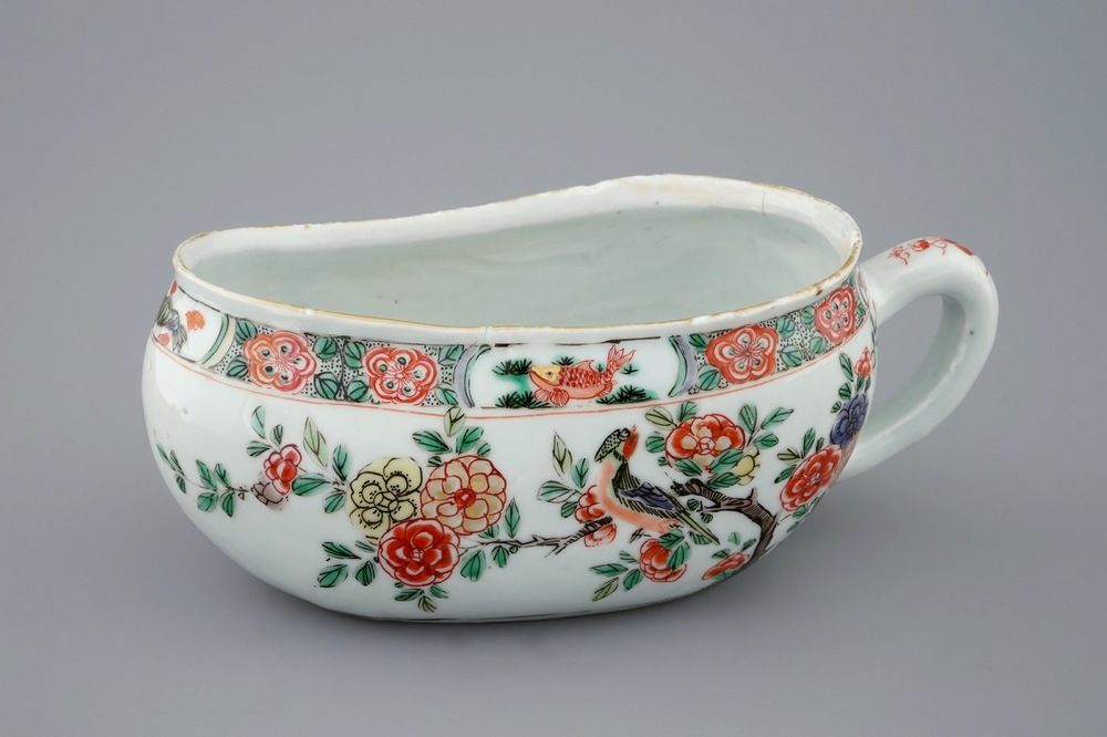 Un bourdaloue en porcelaine de Chine famille verte, Kangxi