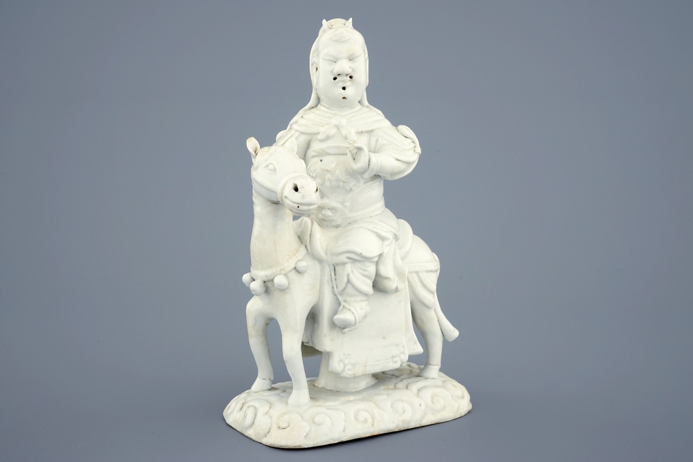 Un mod&egrave;le de Guandi, Dieu de la guerre, en porcelaine blanc de Chine de Dehua, Dynastie Ming, Chongzhen (1627&ndash;1644)