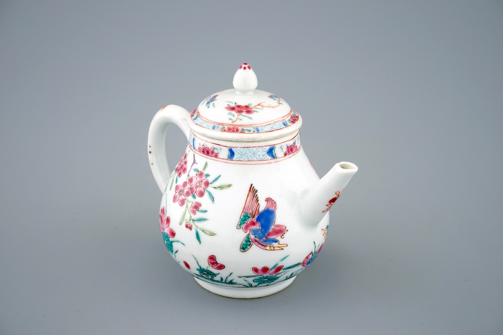 A Chinese famille rose teapot and cover with mandarin ducks, Yongzheng, 1723-1735