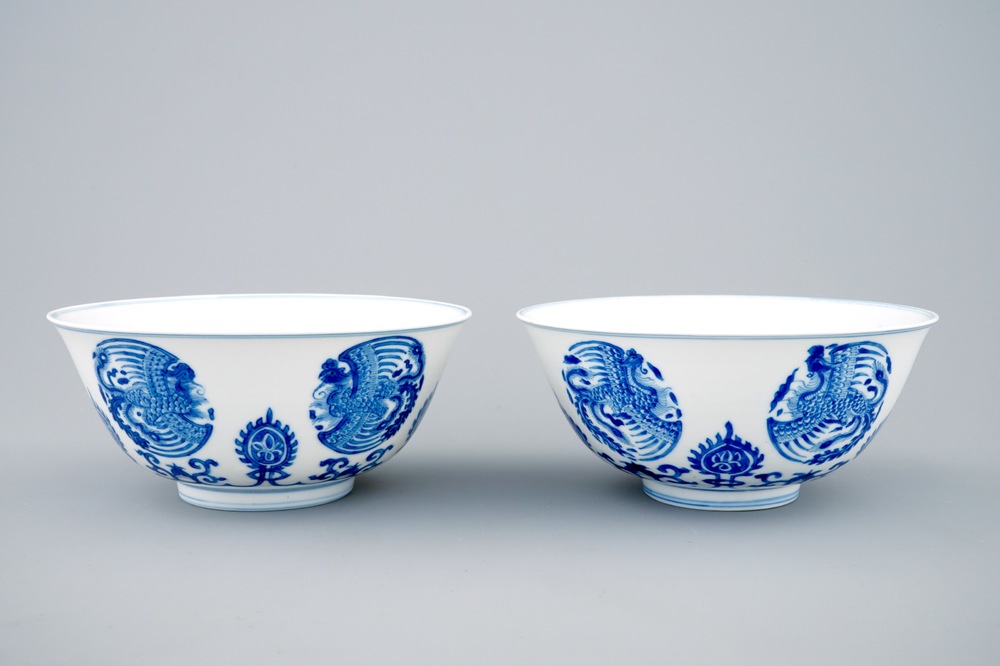 A pair of fine Chinese blue and white phoenix bowls, Kangxi