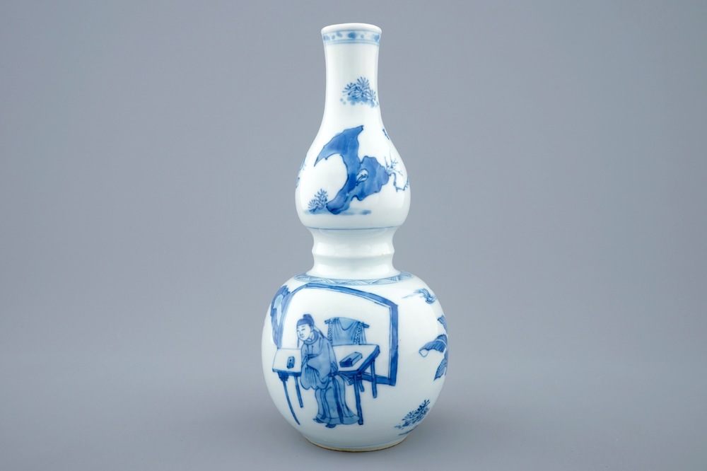 A Chinese blue and white double gourd vase, Kangxi