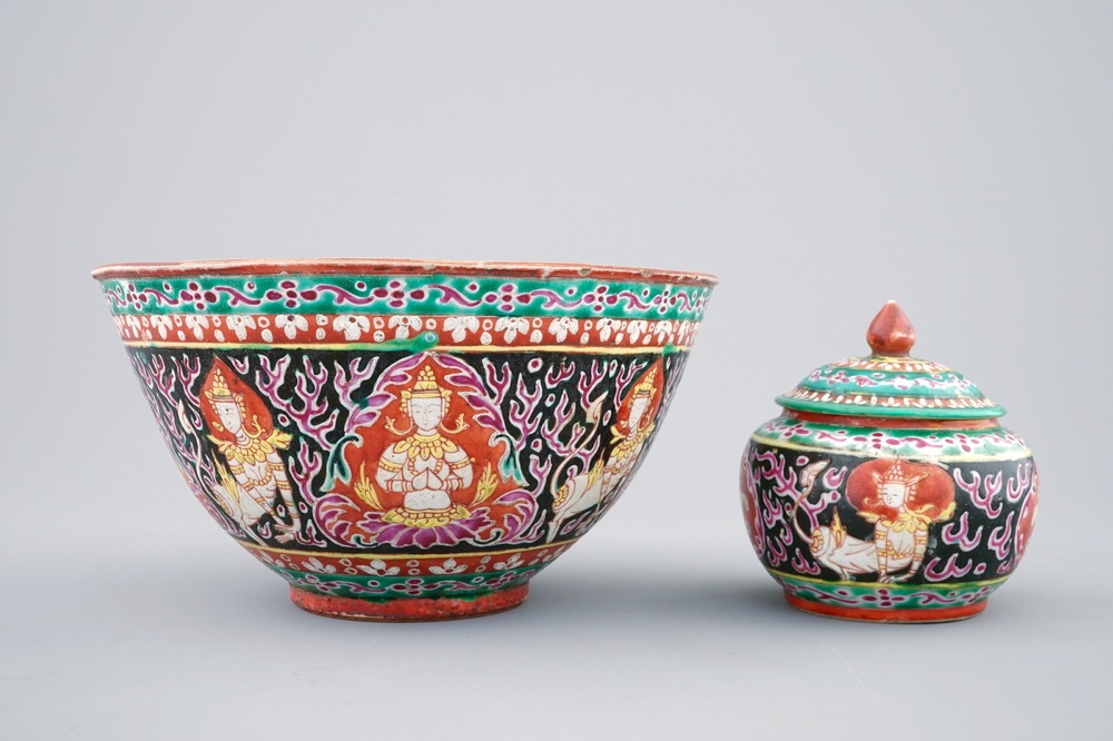 Un bol et un pot couvert en porcelaine de Chine de type Bencharong pour le march&eacute; thai, 19&egrave;me