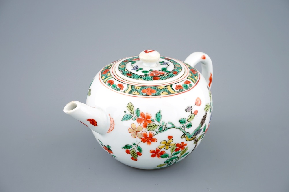 A Chinese famille verte teapot and cover, Kangxi