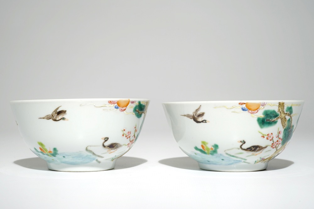 A pair of Chinese famille rose bowls, Guangxu mark, 20th C.