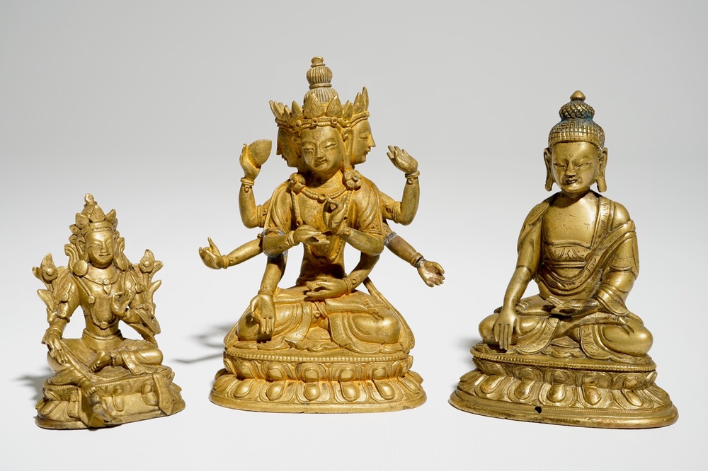 A set of three Chinese gilt bronze figures of Tara and Buddha, 18/19th C.