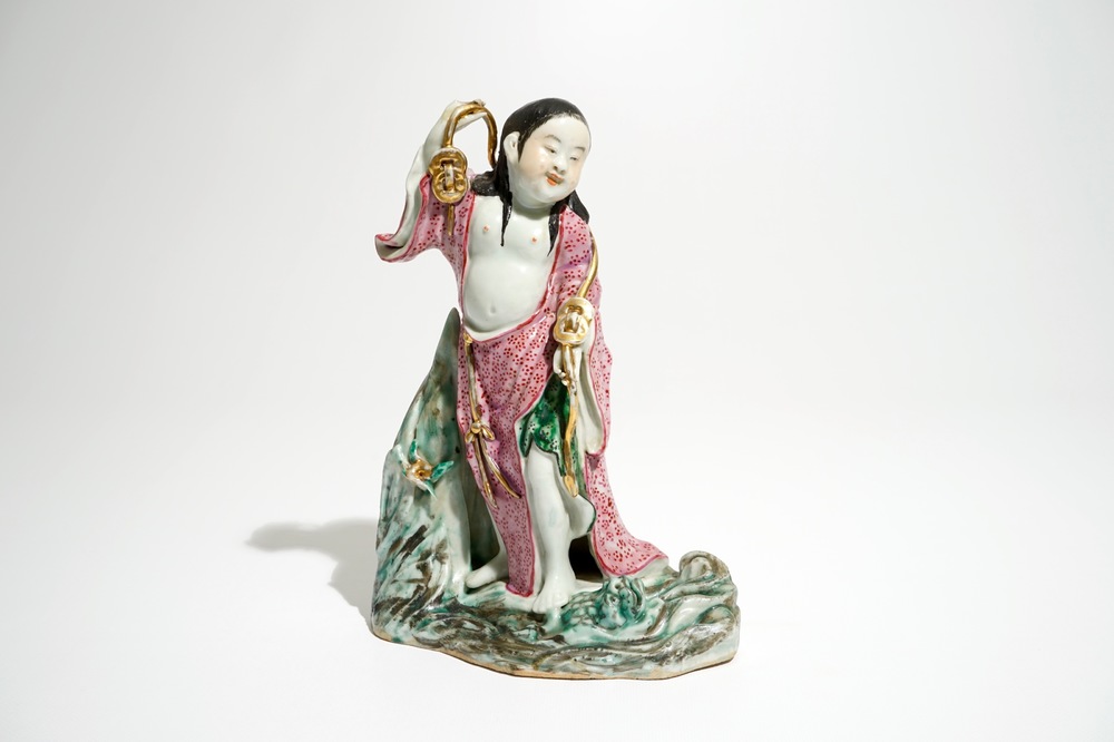 Un mod&egrave;le de Liu Hai et le crapaud en porcelaine de Chine famille rose, 20&egrave;me