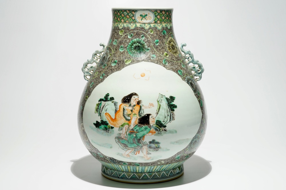 A large Chinese famille verte "HeHe Er Xian" hu vase, 19/20th C.