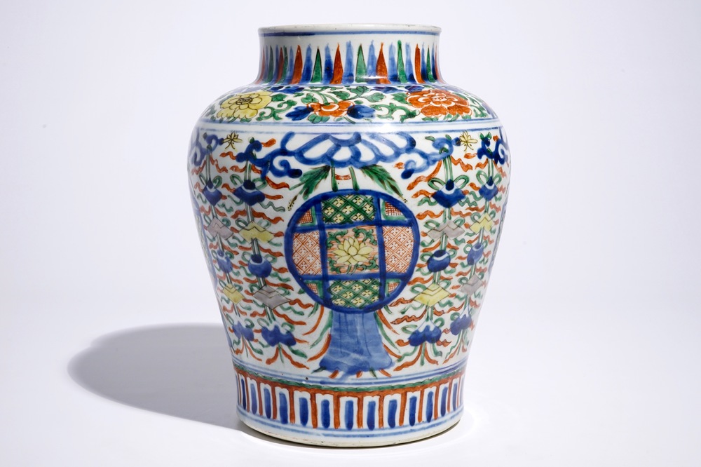 A Chinese Transitional wucai vase with buddhist emblems, Transitional period, Chongzhen/Shunzhi