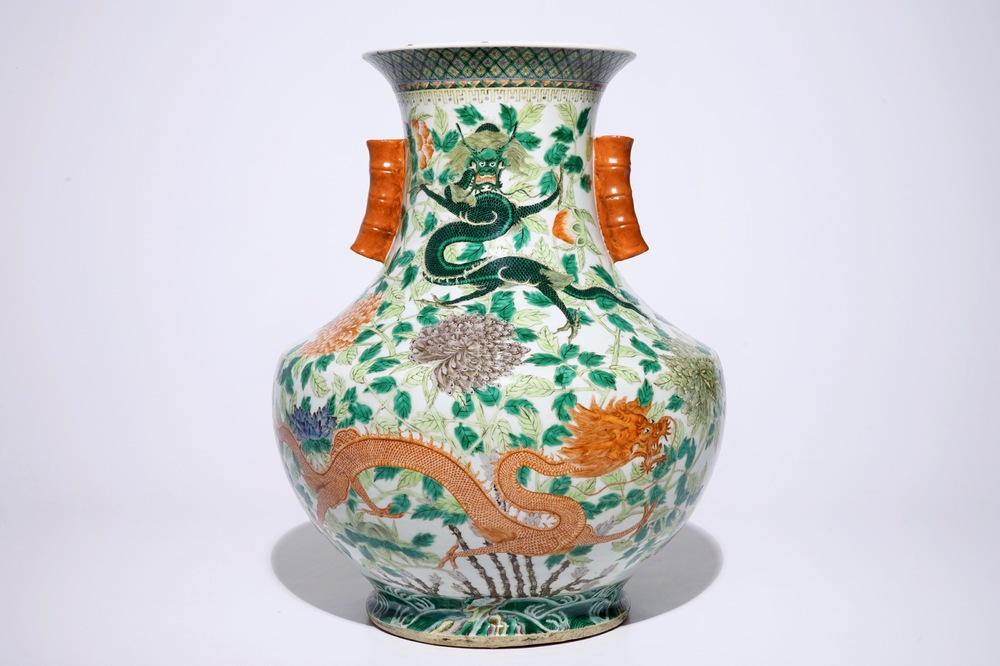 A large Chinese famille verte hu-shaped "Dragon" vase, 19th C.