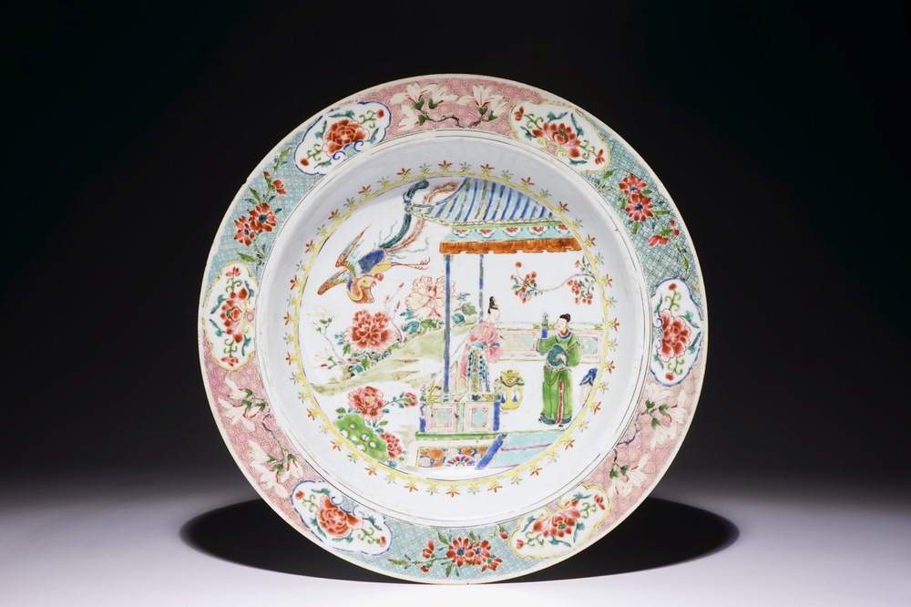Un plat profond en porcelaine de Chine famille rose &agrave; d&eacute;cor de "La Romance de la Chambre de l'Ouest", Yongzheng