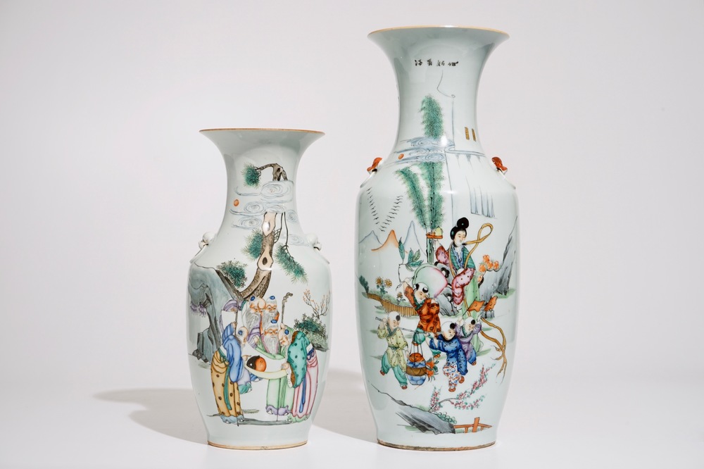 Deux vases en porcelaine de Chine famille rose &agrave; calligraphie, 19/20&egrave;me