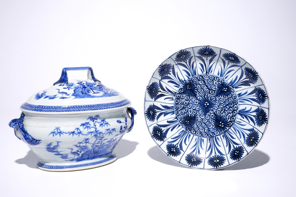 A Chinese blue and white tureen and cover, Qianlong and an "Aster pattern" dish, Kangxi