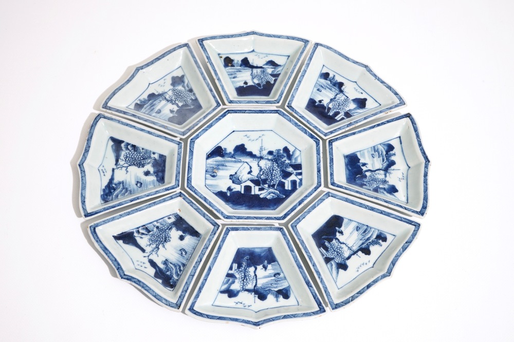 Un service &agrave; mendiants de neuf pi&egrave;ces en porcelaine de Chine bleu et blanc, Chine, 19&egrave;me