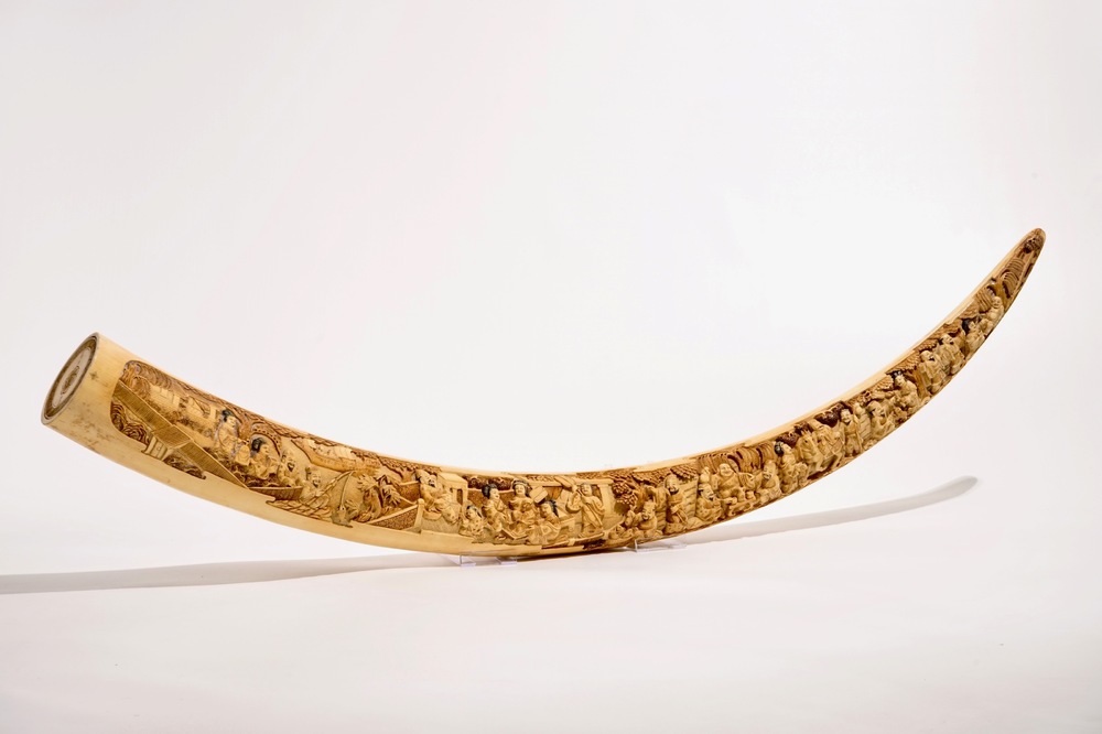 A large Chinese carved ivory tusk, early 20th C.