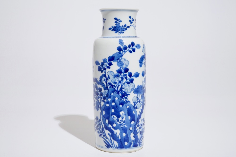 A Chinese blue and white rouleau vase with floral design, Kangxi