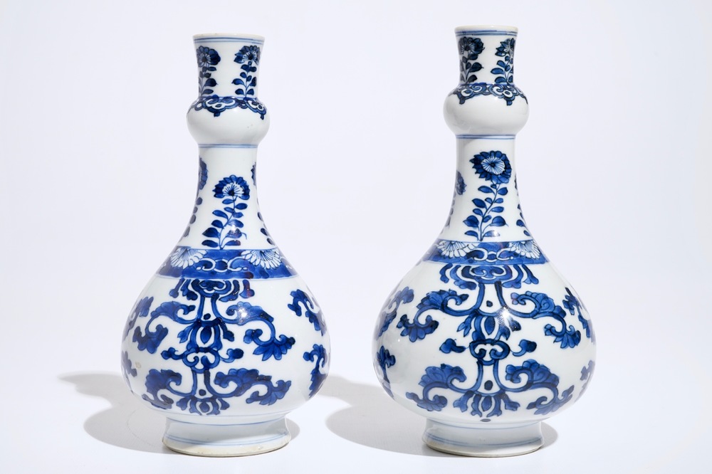A pair of Chinese blue and white bottle vases, Kangxi