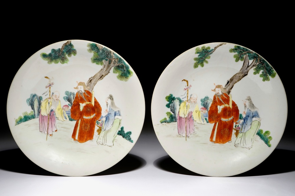 A pair of Chinese famille rose dishes with immortals, Qianlong mark, 19th C.