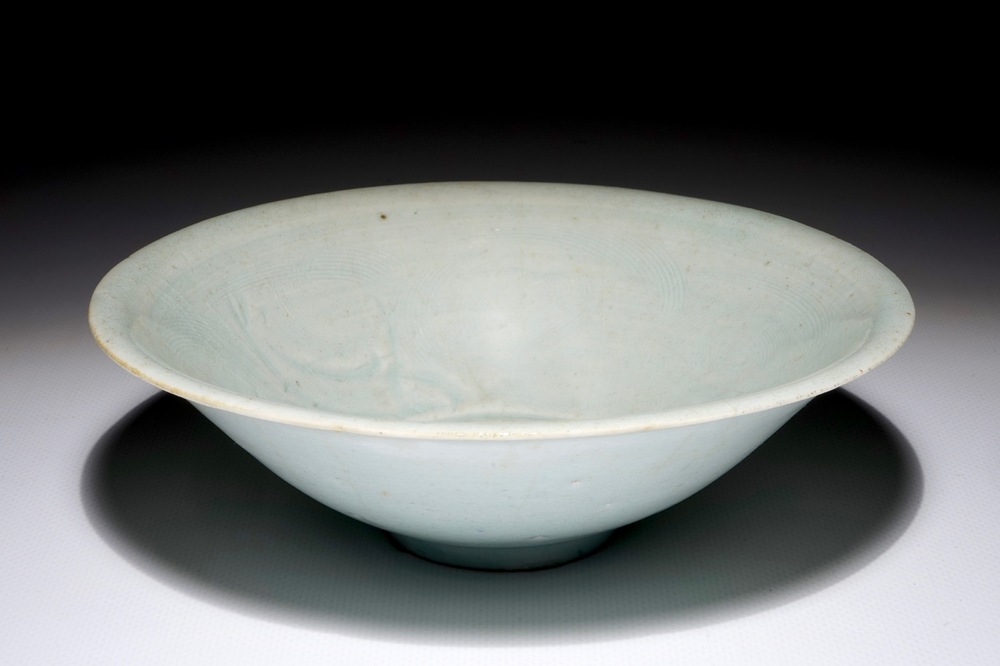 A Chinese qingbai bowl with underglaze design of fish, Song