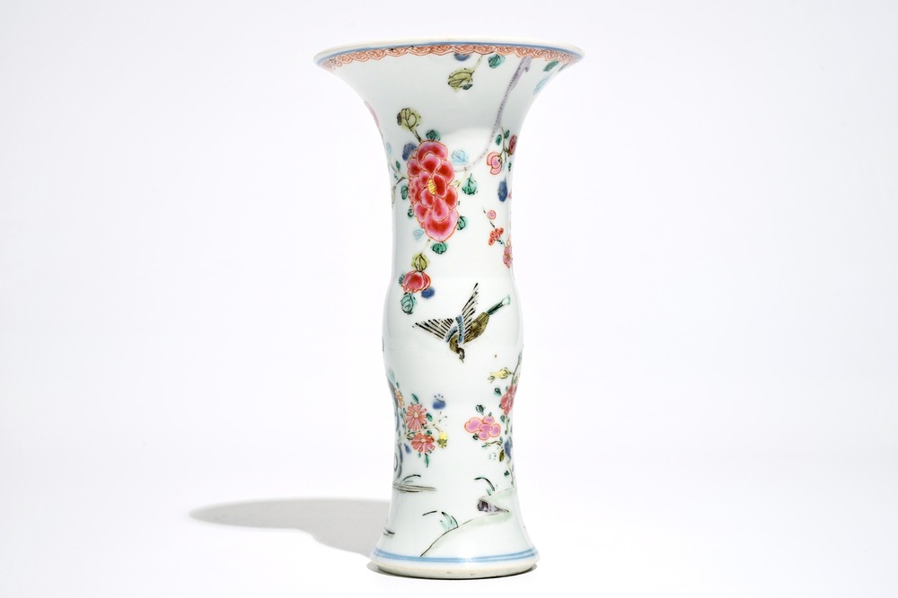A Chinese famille rose yenyen vase, Yongzheng/Qianlong