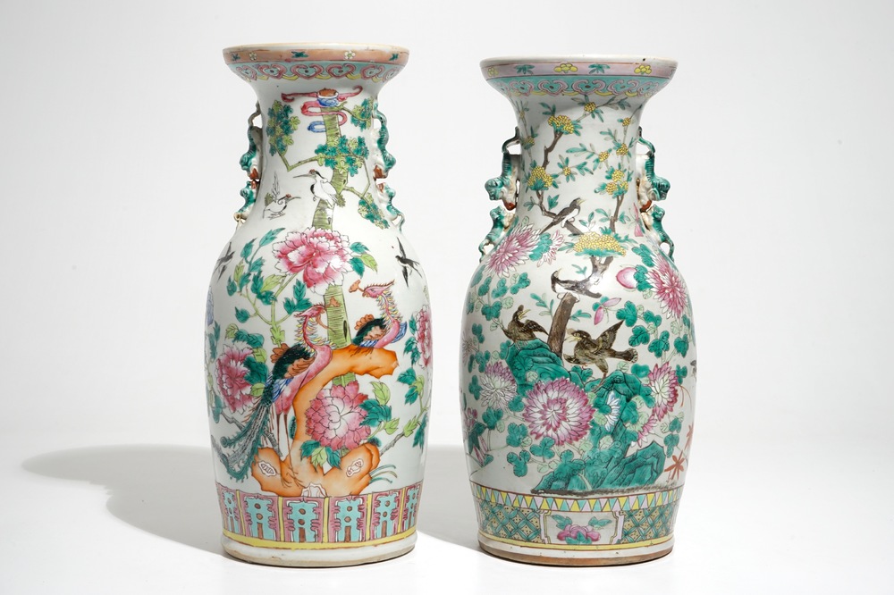 Twee Chinese famille rose vazen met vogels, 19e eeuw