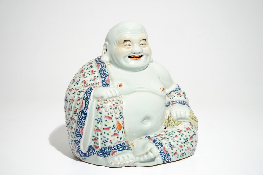 A Chinese famille rose model of Buddha, 19/20th C.