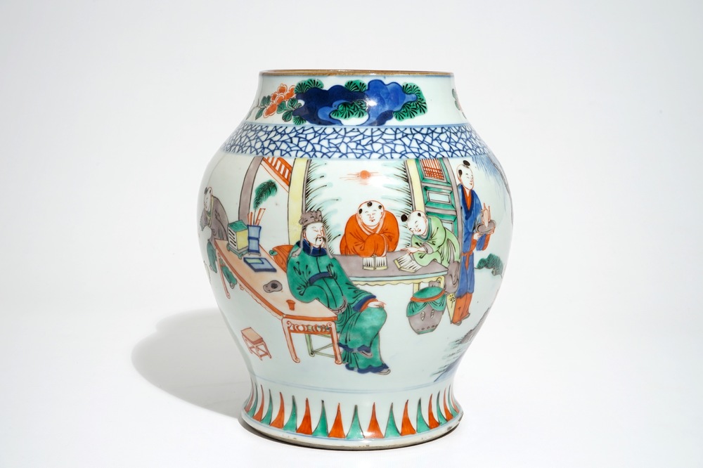 A Chinese olive-shaped wucai vase with figures, 19th C.