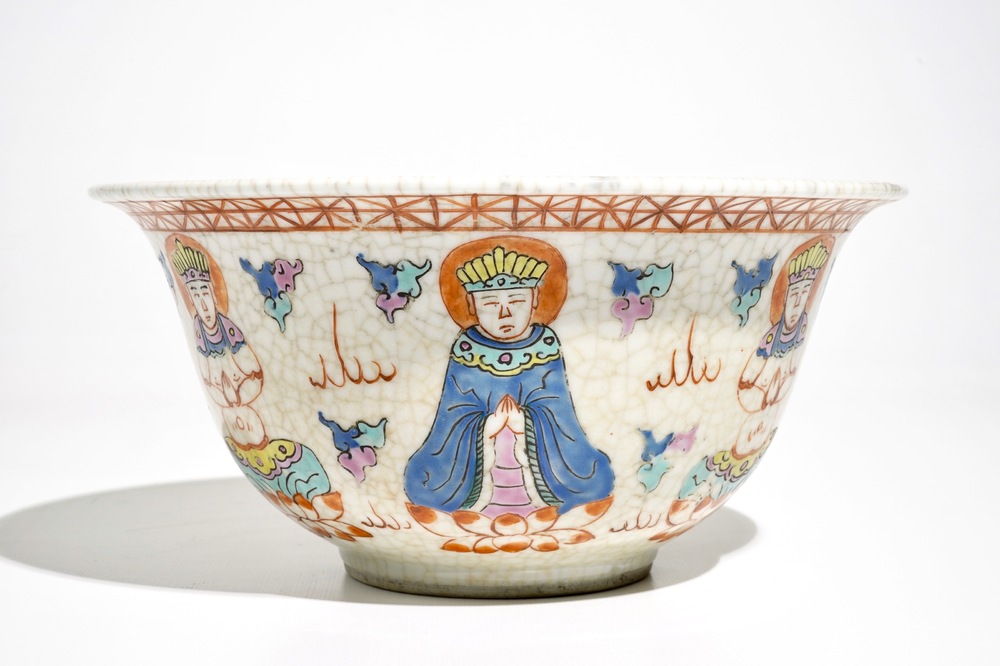 A large Chinese famille rose Bencharong style bowl for the Thai market, 19th C.