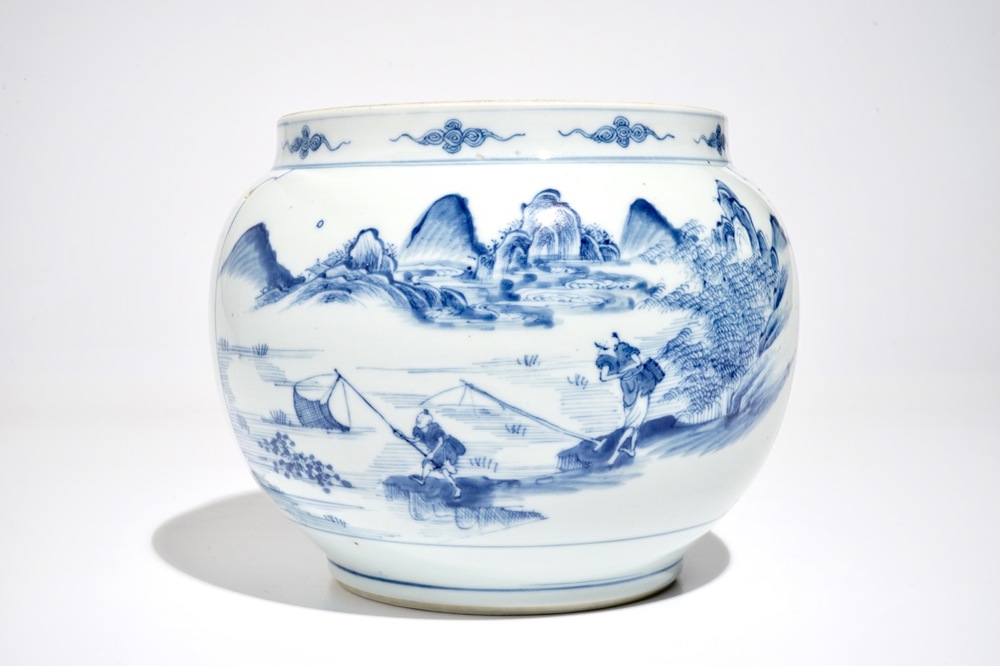 Un pot globulaire en porcelaine de Chine bleu et blanc, Kangxi