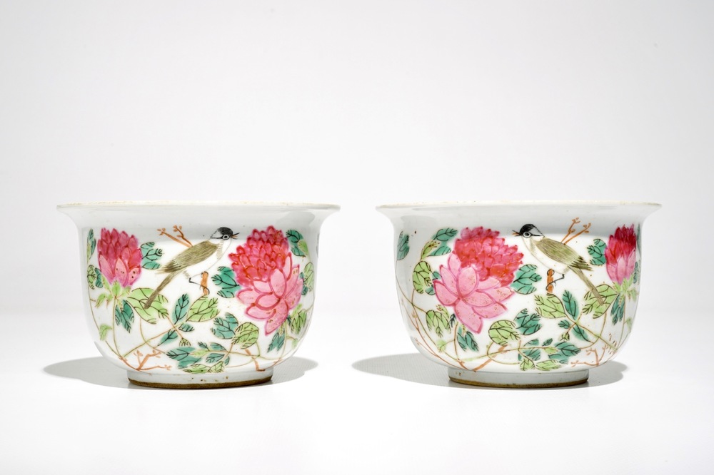 A pair of Chinese qianjiang cai flower pots, 19/20th C.