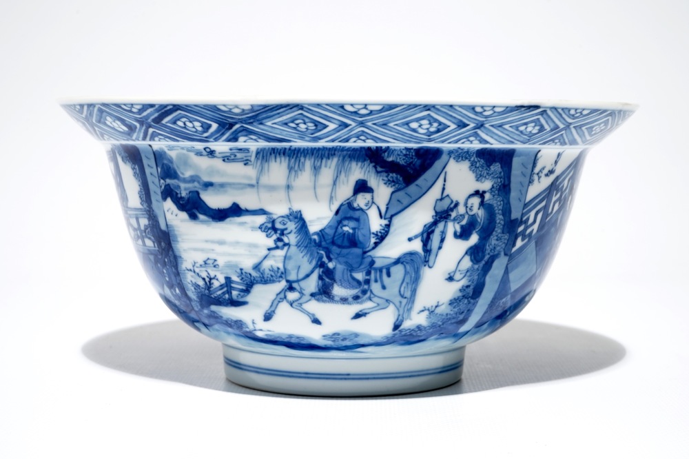 Een Chinese blauwwitte klapmutskom, Kangxi merk en periode