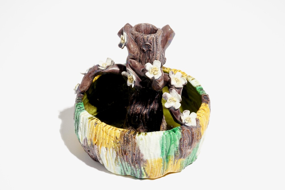 A Chinese verte biscuit brushwasher modelled as a treetrunk, Kangxi