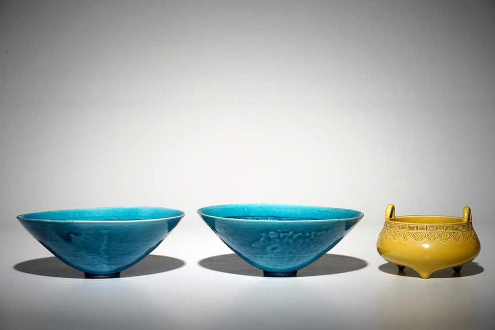 A pair of Chinese turquoise floral bowls and a yellow incense burner, Qianlong mark, 19/20th C.