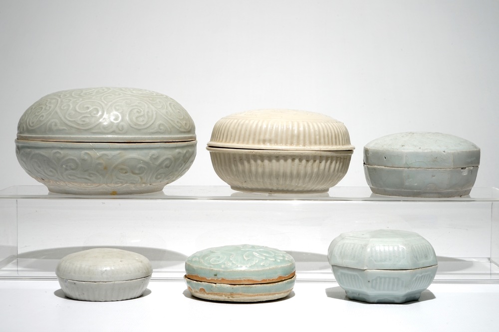 Sic bo&icirc;tes couvertes en porcelaine de Chine, Song et post&eacute;rieur