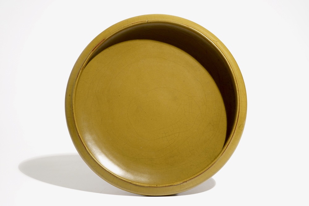A large Chinese teadust-glazed brushwasher, impressed mark, 19/20th C.