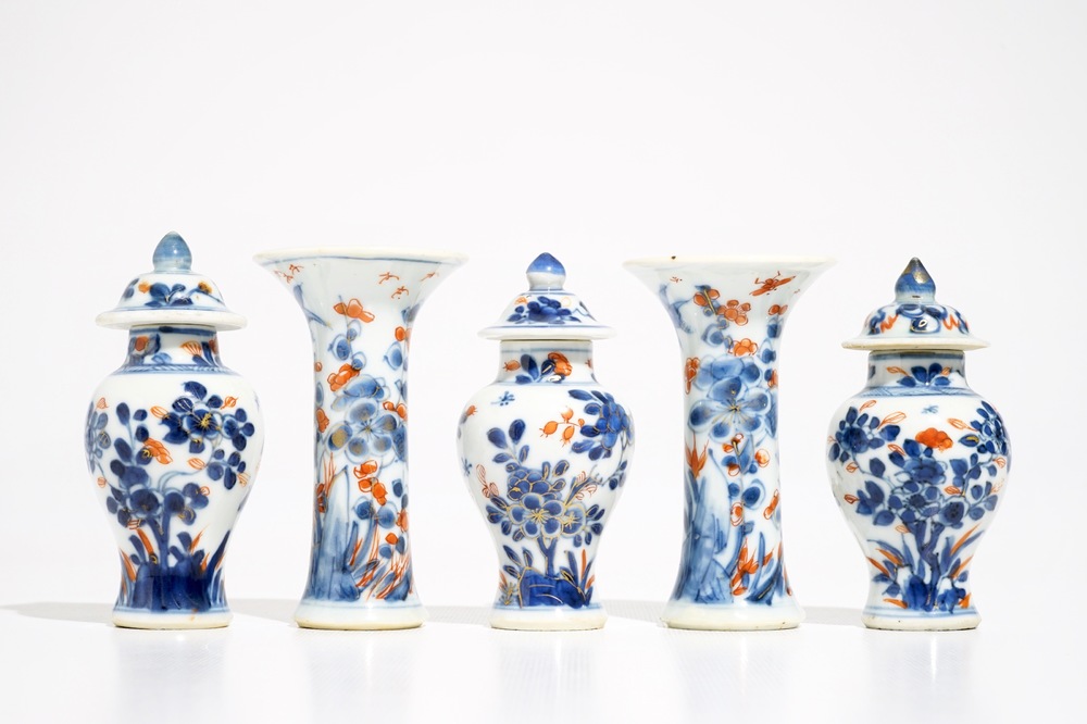 A miniature five-piece Chinese Imari garniture with floral design, Kangxi