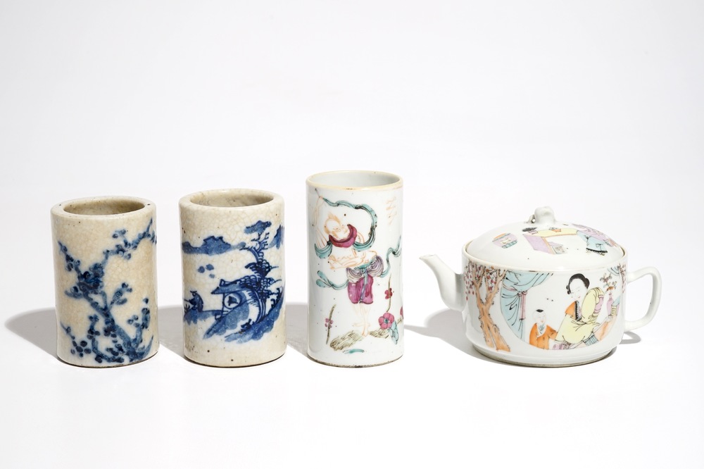 A Chinese qianjiang cai teapot &amp; cover and three blue and white and famille rose brush pots, 19/20th C.