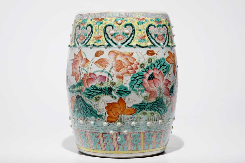 A Chinese famille rose garden seat with birds at a lotus pond, 19th C.
