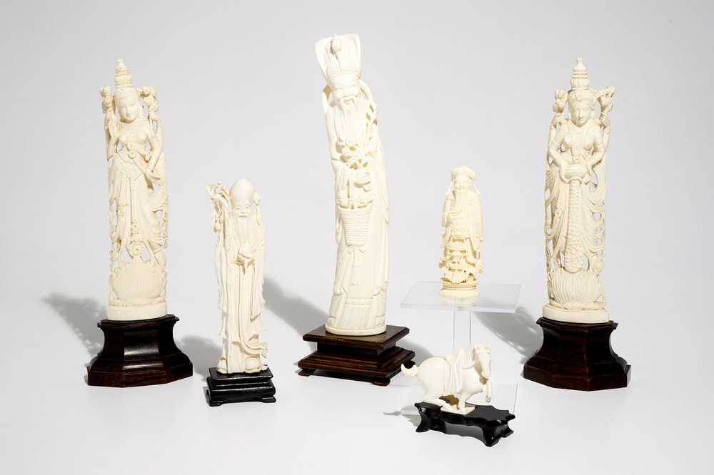 Six figures en ivoire sculpt&eacute;, Inde et Chine, d&eacute;but du 20&egrave;me