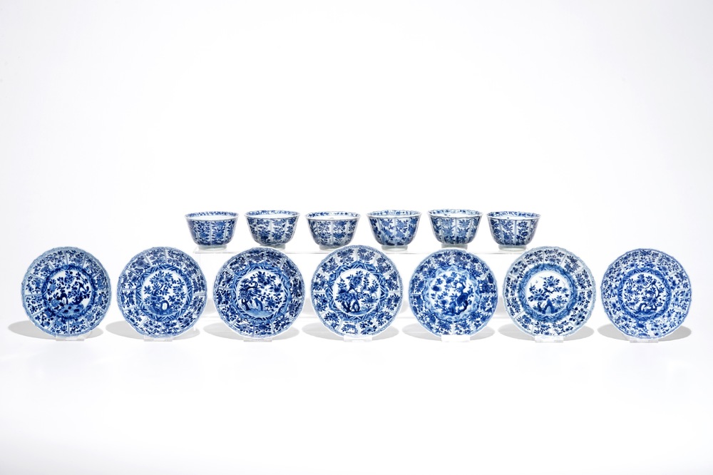 Six tasses et soucoupes en porcelaine de Chine bleu et blanc, Kangxi