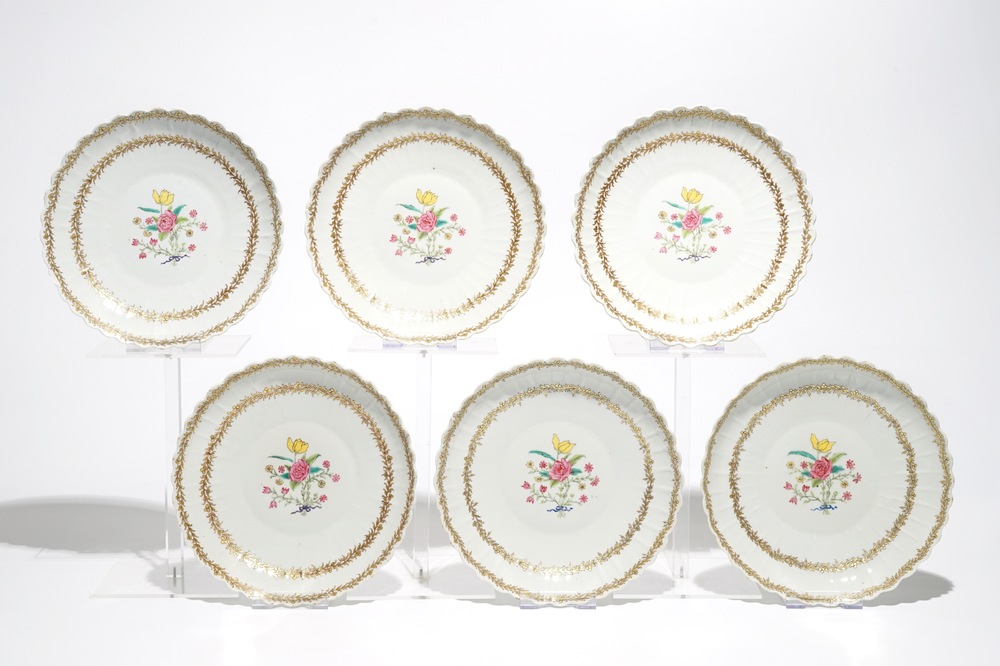 Six assiettes en porcelaine de Chine &agrave; d&eacute;cor L&ouml;westoft, Qianlong