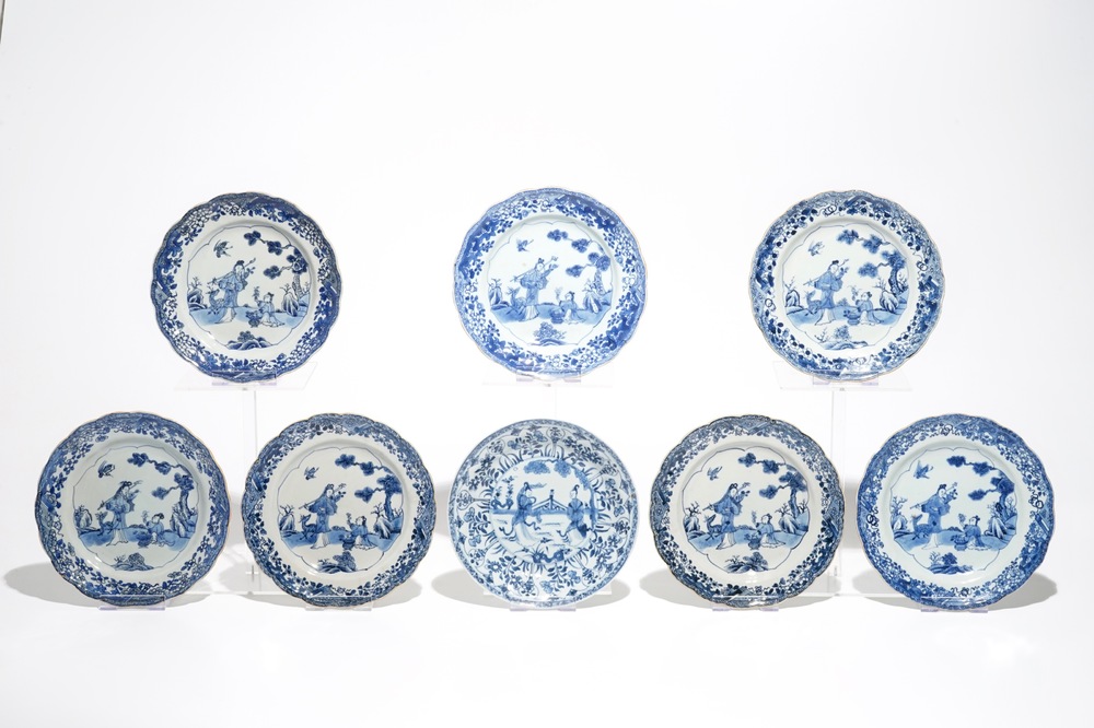 Seven Chinese blue and white plates with figural design, Kangxi/Yongzheng