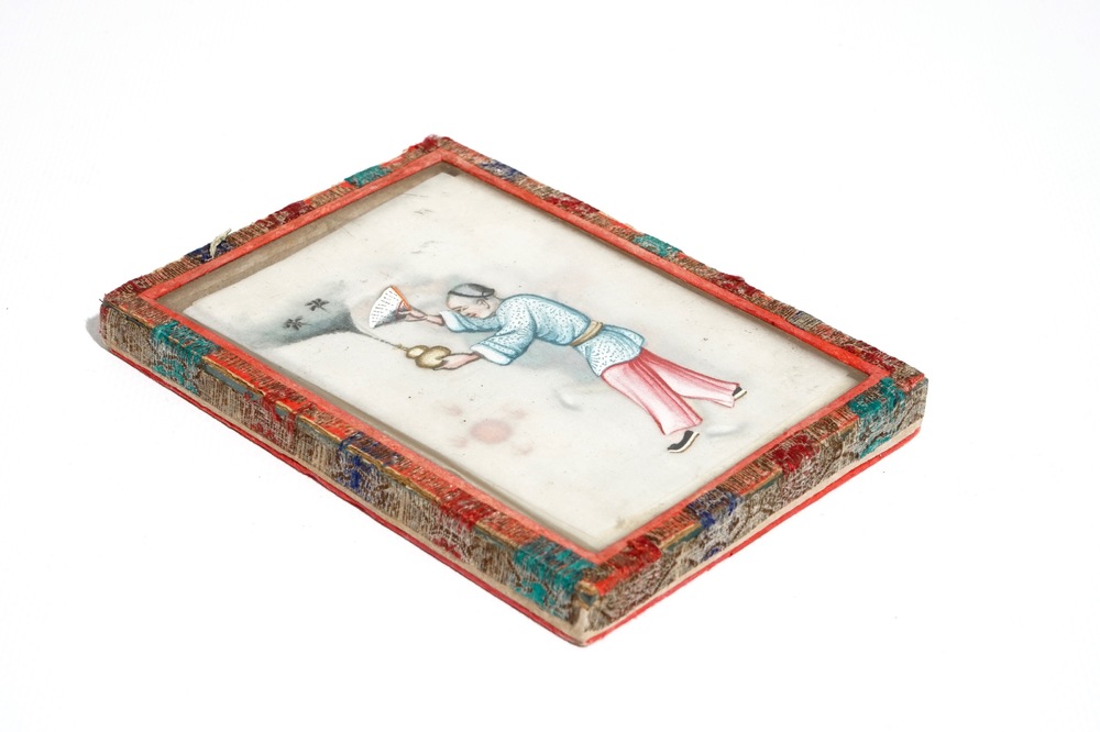 Une bo&icirc;te de petits tableaux sur papier de rize, Chine, Canton, 19&egrave;me