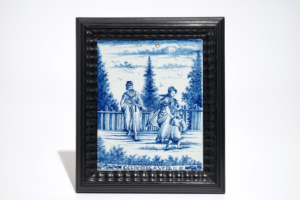 Une plaque rectangulaire en fa&iuml;ence de Delft bleu et blanc au sujet religieux, 18&egrave;me