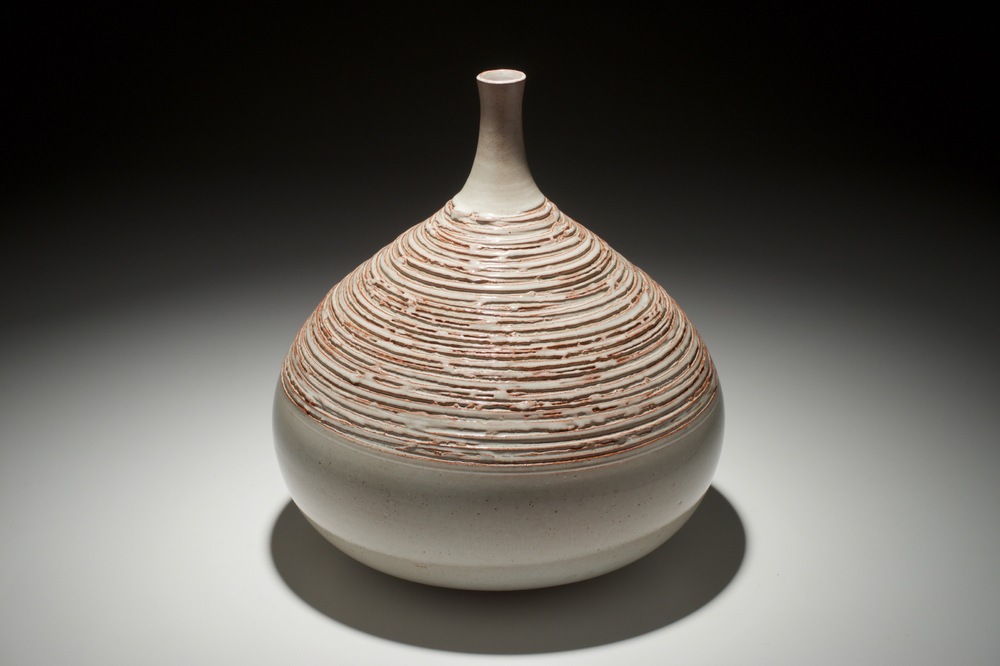 A modernist cream-white glazed sgraffito decorated vase, Perignem, 2nd half 20th C.