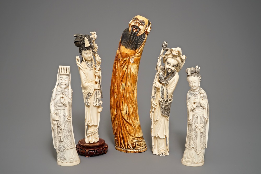 Five various Chinese carved ivory figures, 19/20th C.