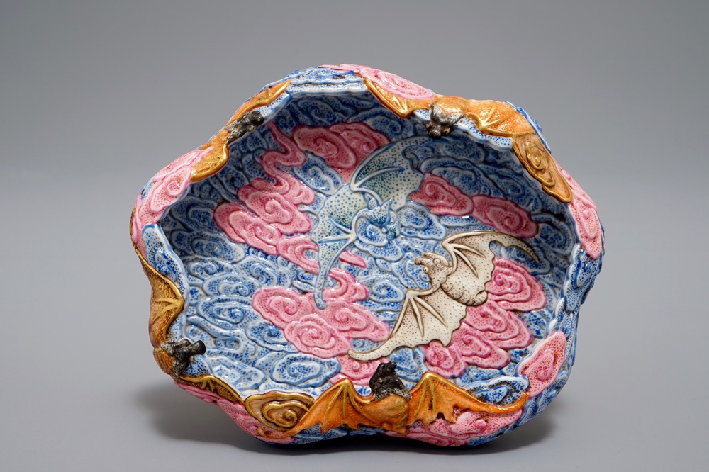 A Chinese famille rose brush washer with moulded design of bats, 20th C.