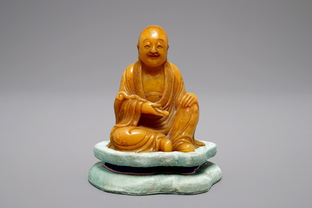 Un mod&egrave;le d'un Luohan en pierre de savon de Shoushan, Chine, 18/19&egrave;me